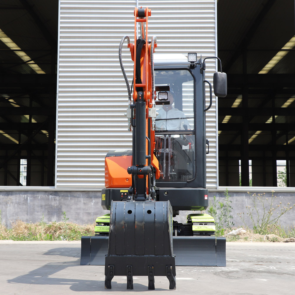 Excavatrice de 3 tonnes