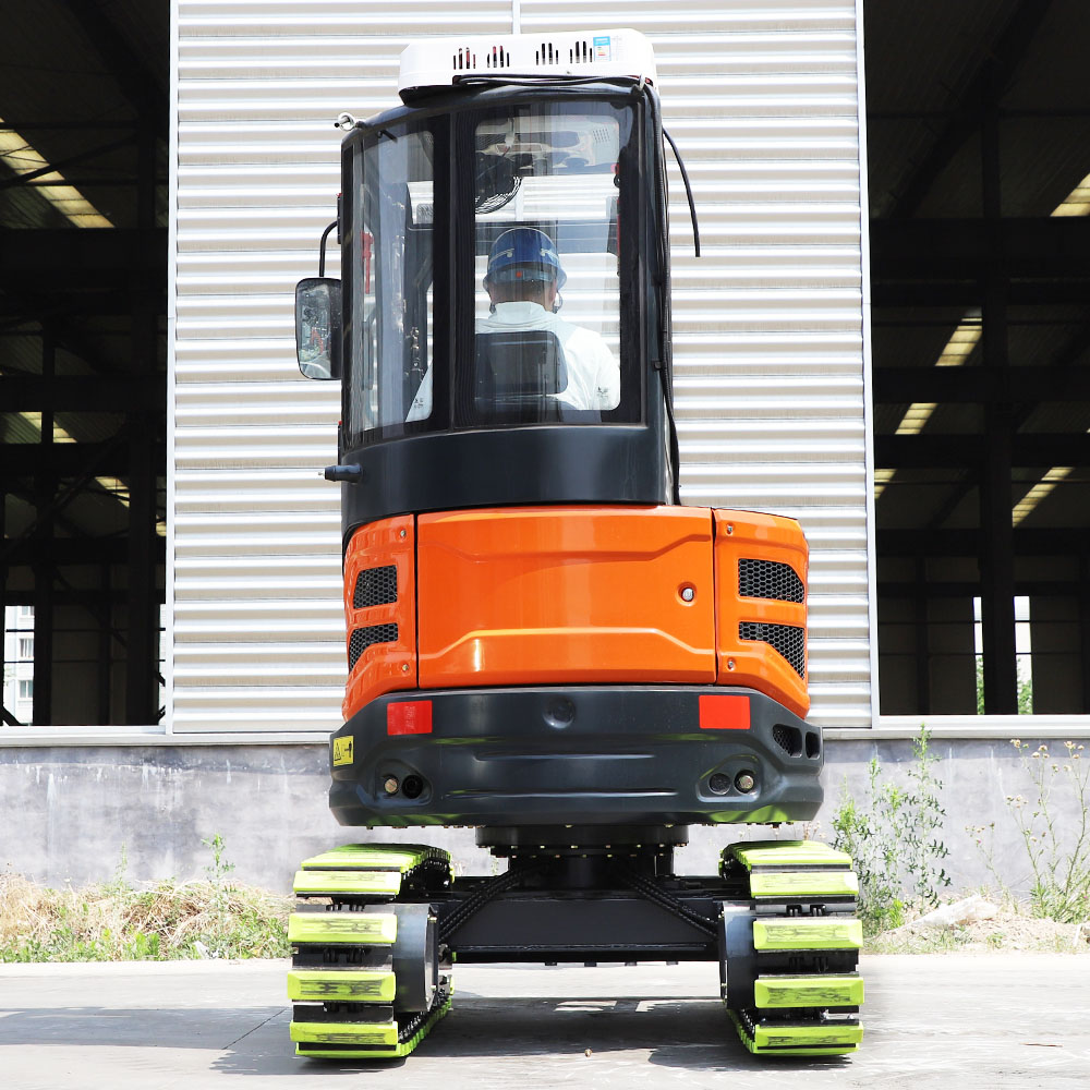 Excavatrice de 3 tonnes