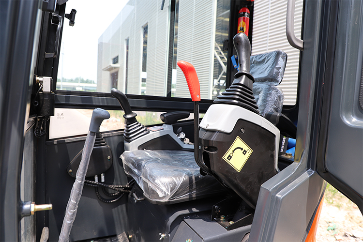 Excavatrice de 3 tonnes