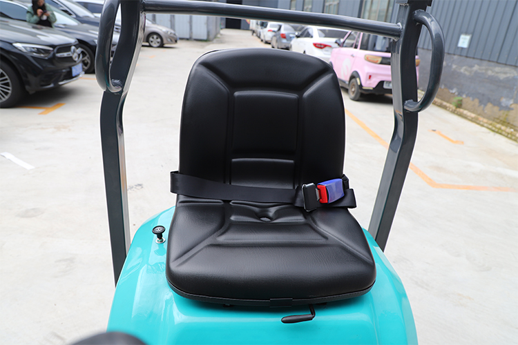 Excavatrice de 0,8 tonne