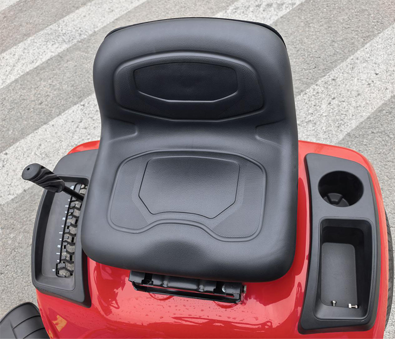 Tondeuse à gazon autoportée.jpg