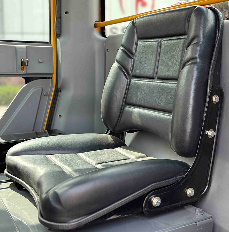 Chargeuse de chantier.jpg Chargeuse de chantier.jpg