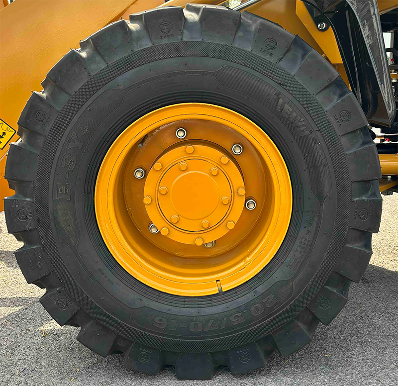 Chargeuse de chantier.jpg Chargeuse de chantier.jpg