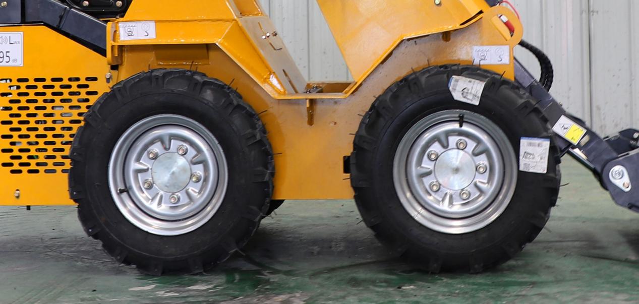 Attache rapide pour chargeuse compacte Attache rapide pour chargeuse compacte