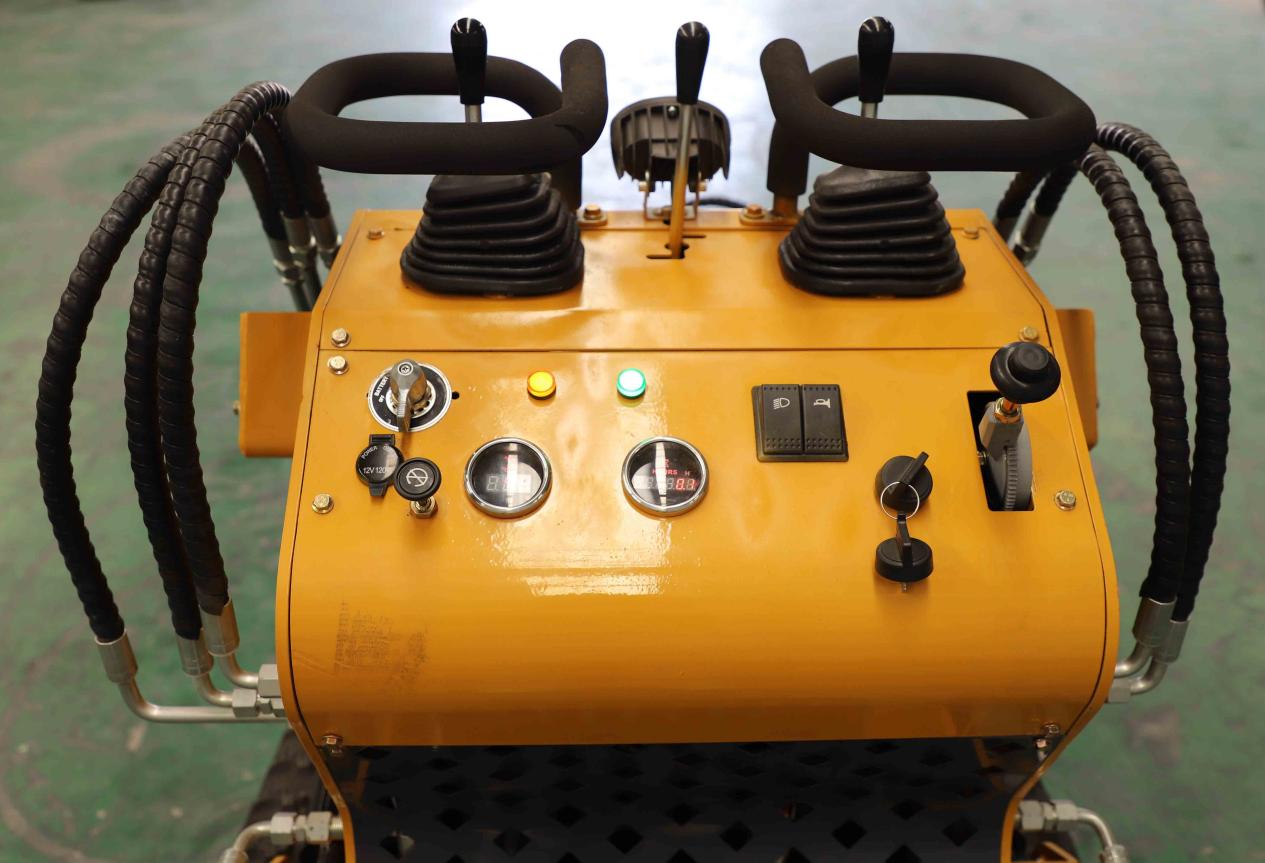 Attache rapide pour chargeuse compacte Attache rapide pour chargeuse compacte