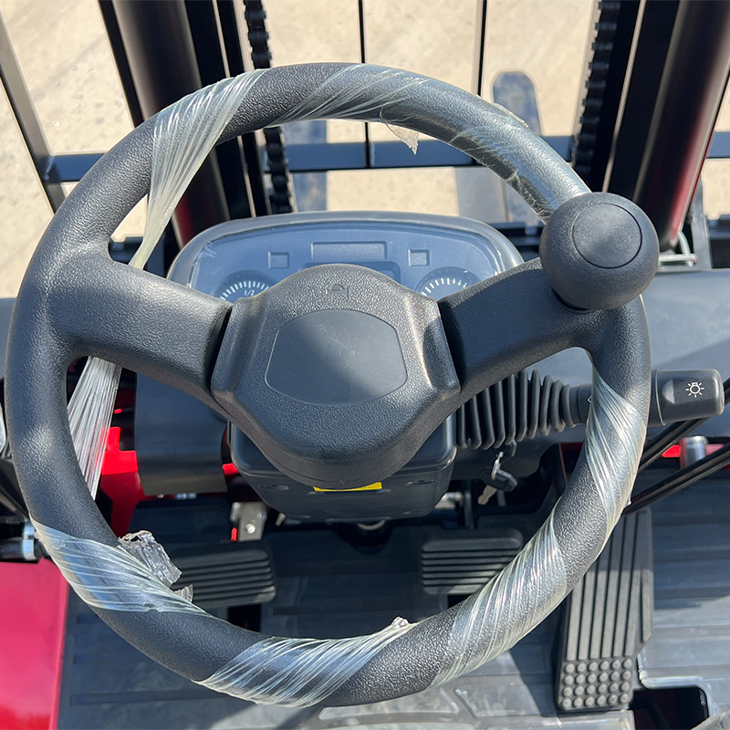 Chariot élévateur électrique pour entrepôt